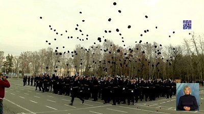 200 выпускников надели лейтенантские погоны