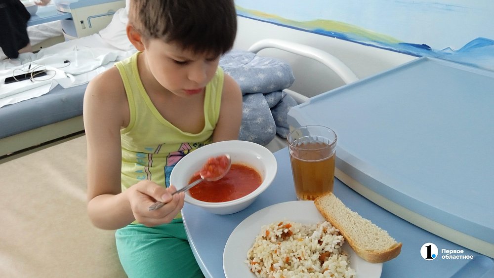 Чем кормят в больницах Челябинска