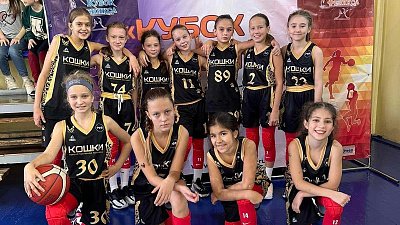Челябинская баскетбольная команда «Кошки» вышла в полуфинал «Кубка Феникса»