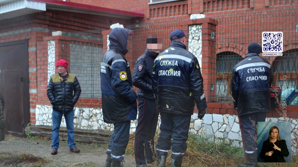 Бойцовские собаки не подпускали к телу женщины