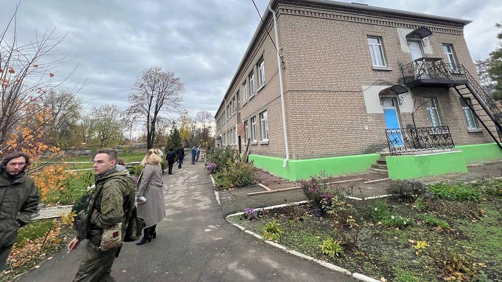 ВСУ обстреляли детсад в Ясиноватой, восстанавливаемый с помощью Челябинской области
