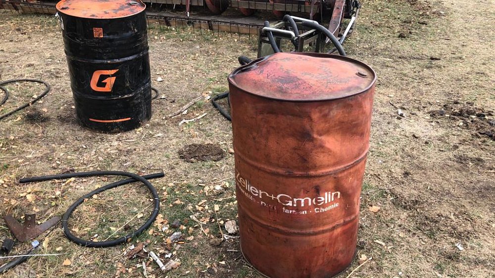 В Карталах у фермера украли 400 литров дизельного топлива