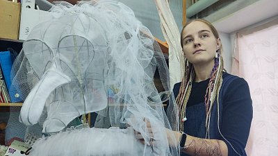 В Озерском театре кукол готовят персонажей для инклюзивного спектакля в Челябинске