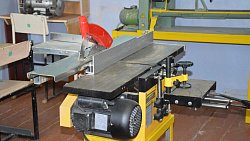 Пошивом балаклав и снудов для мобилизованных занялись в школе Челябинской области