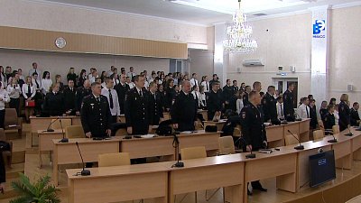 В Миассе чествуют полицейских