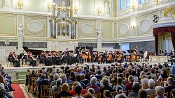 Детский симфонический оркестр из Челябинска выступил в Санкт-Петербургской капелле
