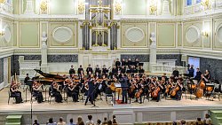 Детский симфонический оркестр из Челябинска выступил в Санкт-Петербургской капелле
