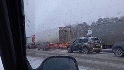 В Челябинской области на трассе М‑5 из‑за непогоды образовались пробки