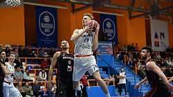 Баскетболисты «Челбаскета» одержали пятую победу подряд в Высшей лиге