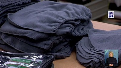 Студенты шьют балаклавы для военнослужащих