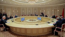 Белорусы поставят в Челябинскую область 300 тракторов