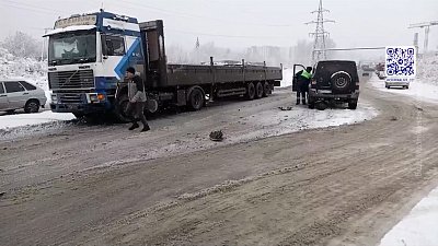 Учебная машина попала в тройное ДТП