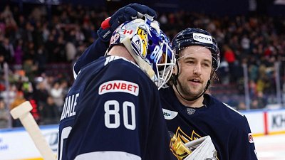 Хоккеисты «Металлурга» вырвали победу у «Сибири» в чемпионате КХЛ