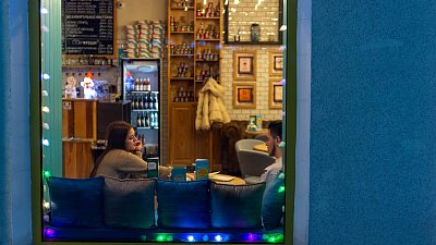 В Челябинске четверть компаний проведут новогоднюю вечеринку в офисе