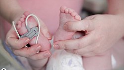 Как в Челябинской области выхаживают детей с экстремально низкой массой тела