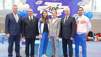 Титулованные чемпионы поддержали юных тхэквондистов на Кубке школы «Коре»