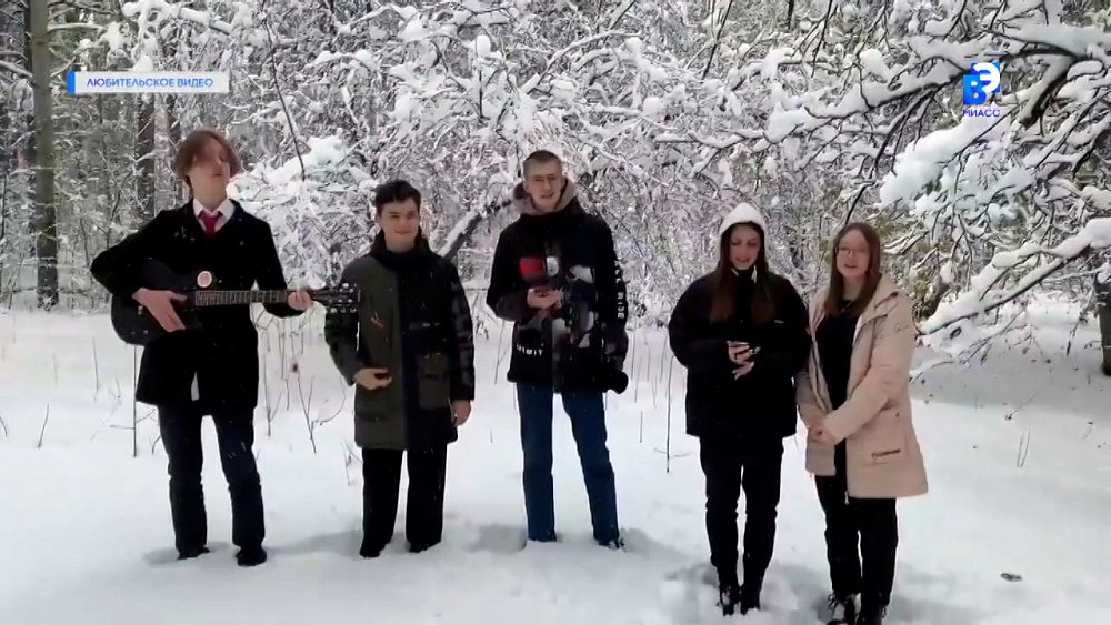 Школьники участвует в патриотическом конкурсе