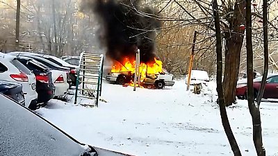 В Копейске вспыхнул легковой автомобиль
