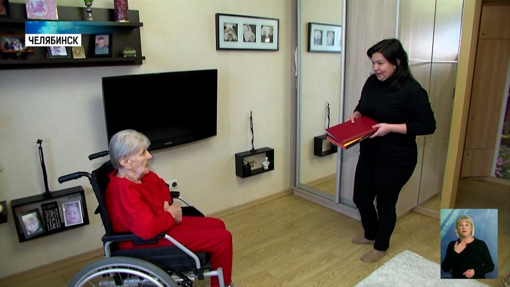 Женщине из Херсона вручили жилищный сертификат