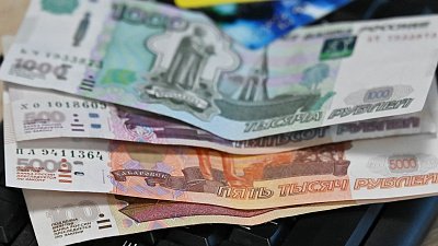 Зарплату выше 100 тыс. рублей получают меньше 4% челябинцев