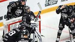 Хоккеисты «Трактора» вырвали победу у «Амура» в чемпионате КХЛ