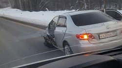 Три легковушки столкнулись на трассе в Челябинской области