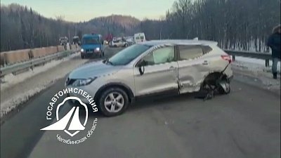 В Челябинской области на трассе столкнулись три автомобиля