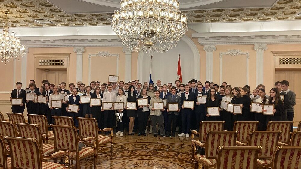 90 одаренных детей Челябинской области получили губернаторскую премию