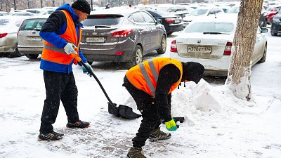 В Челябинске стали нанимать помощников по уборке снега