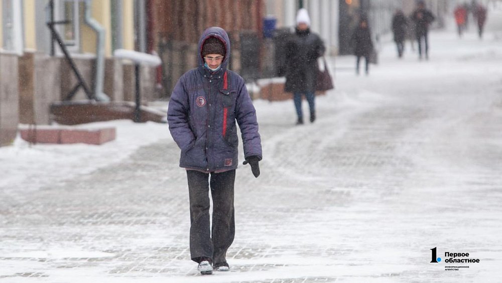 Небольшой снег и гололед прогнозируют синоптики в Челябинской области
