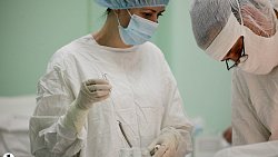 «Не люблю простой жизни»: история главного детского нейрохирурга Челябинской области