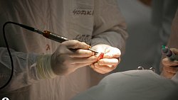 «Не люблю простой жизни»: история главного детского нейрохирурга Челябинской области