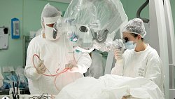 «Не люблю простой жизни»: история главного детского нейрохирурга Челябинской области