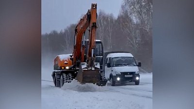 В Челябинской области продолжают бороться с последствиями снегопадов