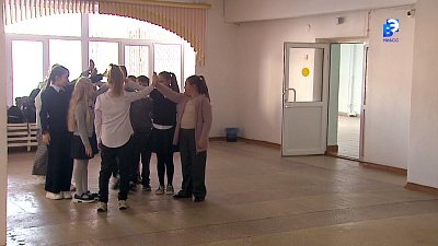 Миасские школьники играют в советские игры