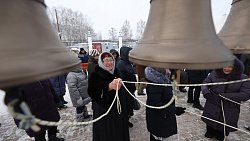 Митрополит Алексий освятил колокола в храме Томино