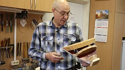 «Влюбился как в девушку»: 16‑летний виртуоз из Варны получит в подарок авторскую балалайку