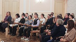 В Челябинске наградили школьников-спасателей и многодетных матерей