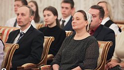 В Челябинске наградили школьников-спасателей и многодетных матерей