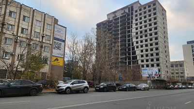 Недостроенную высотку в центре Челябинска продают за 180 млн рублей