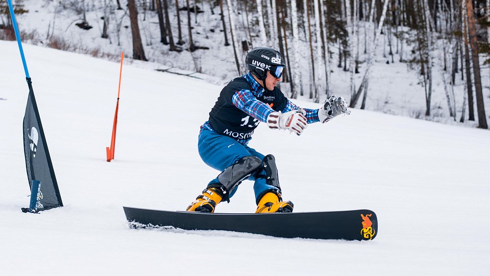 На «Солнечной долине» в Миассе разыгран первый комплект наград Кубка России по сноуборду