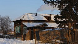 Дым трубой, валенки и конфеты: как селяне Челябинской области переживают 30‑градусные морозы