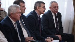 Алексей Текслер обсудил с ветеранами Южного Урала социальную сферу региона и помощь армии