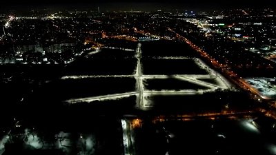 В Челябинске провели освещение в парке «Плодушка»