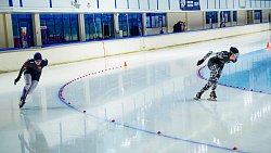 Лидеры сборной России открыли новый конькобежный сезон в Челябинске