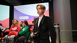 Алексей Текслер встретился с первыми активистами Российского движения детей и молодежи