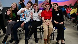 Алексей Текслер встретился с первыми активистами Российского движения детей и молодежи