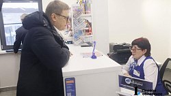 Алексей Текслер осмотрел новое здание сельской почты