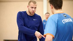 Тренер сборной России по баскетболу 3×3 дал мастер‑класс для челябинских игроков