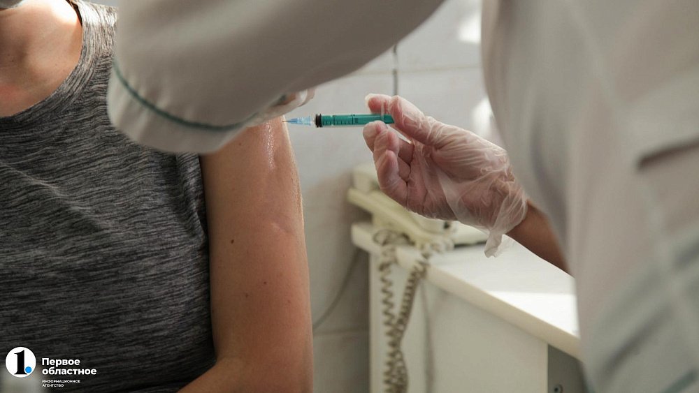 Где в Челябинской области привиться от гриппа и коронавируса 3 и 4 декабря